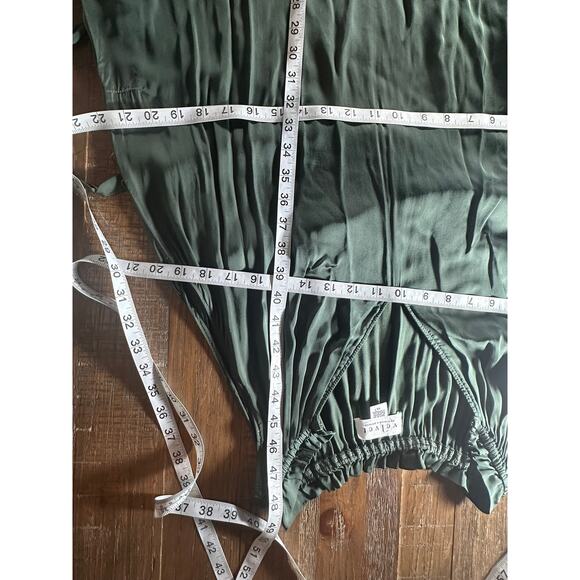 VELVET by GRAHAM and SPENCER Kandice Dress Silky Green XS - Picture 8 of 8